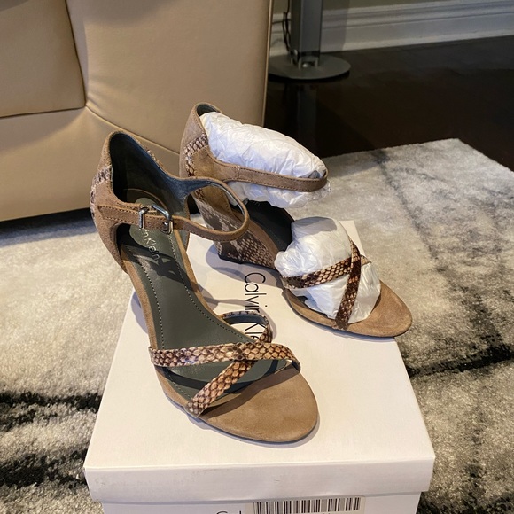 Brand new wedge Calvin Klein open toe - Picture 3 of 7